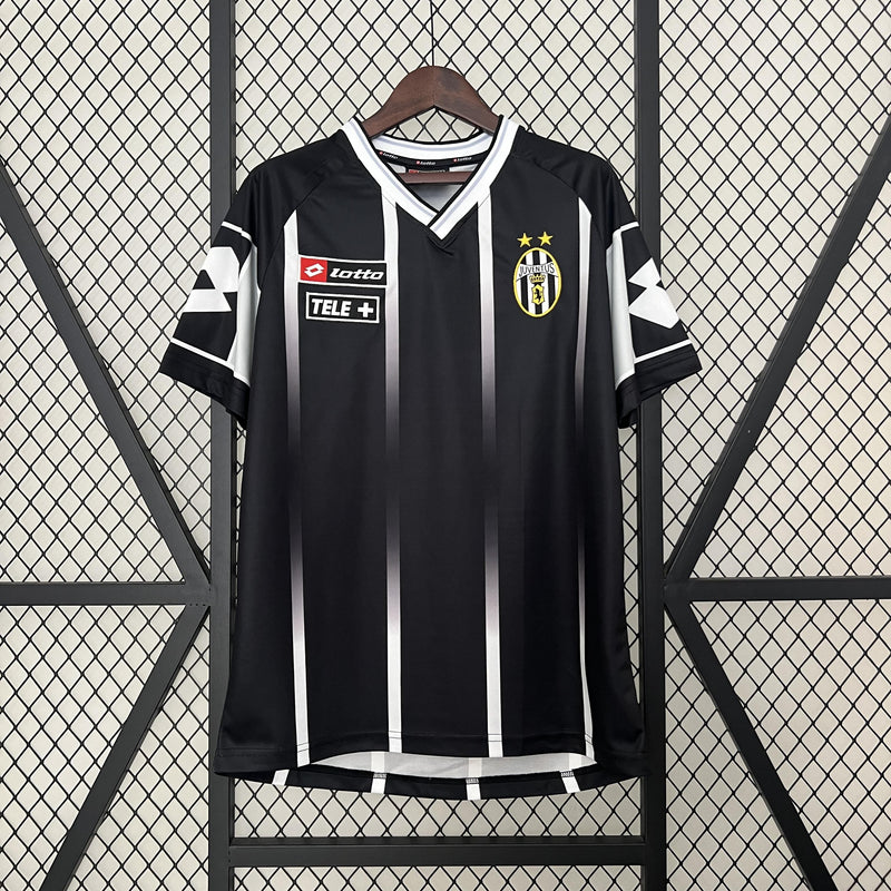 Juventus - Retro - 00/01 - Casa