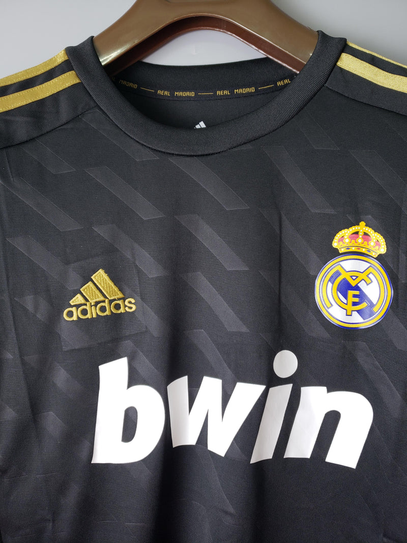 Real Madrid - Retro - 12/13 - Fora - Manga longa