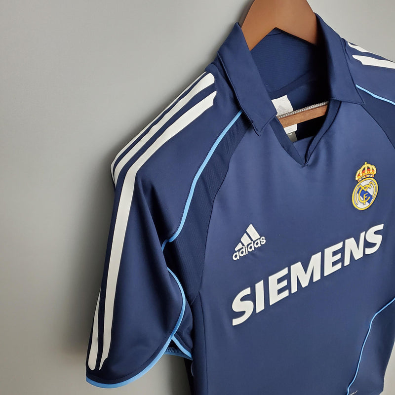 Real Madrid - Retro - 05/06 - Fora