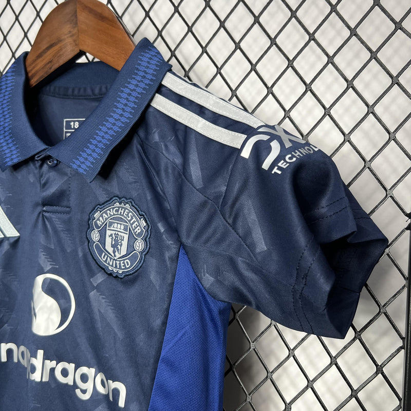 Kit Infantil - Manchester United Fora