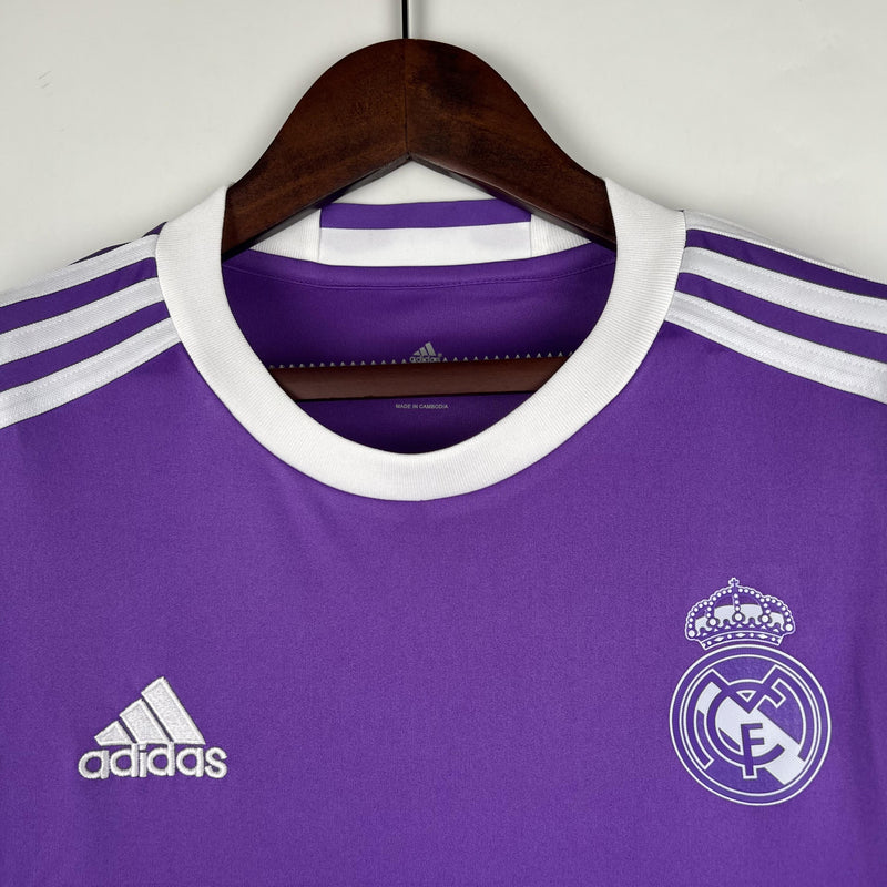 Real Madrid - Retro - 16/17 - Terceira - Manga longa